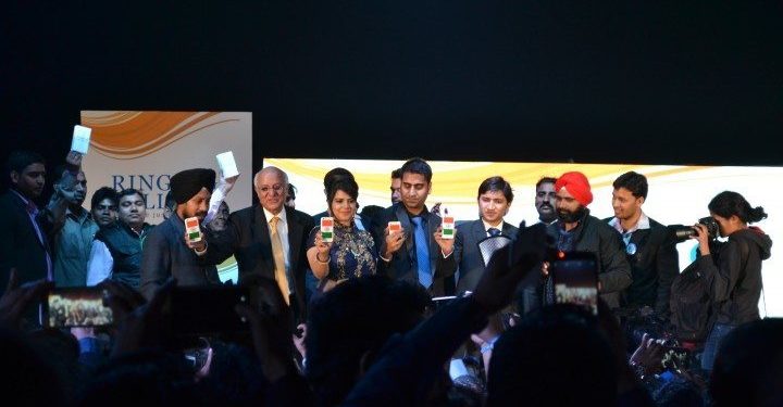 New Scheme in India -- Smart Phones for 250 Rupees! Is it worthy!!! 1